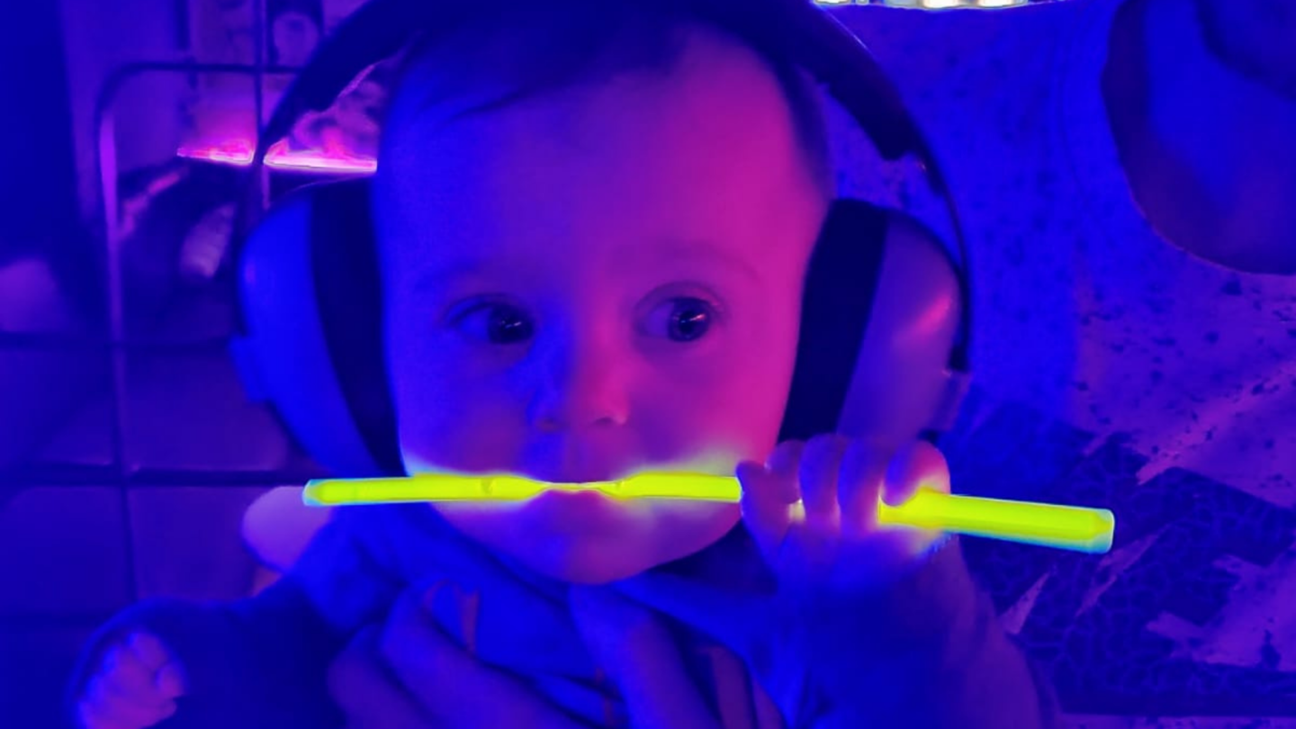 Can I take my baby to a nightclub in the UK - Mini Ravers Review - Theo and his Glowstick